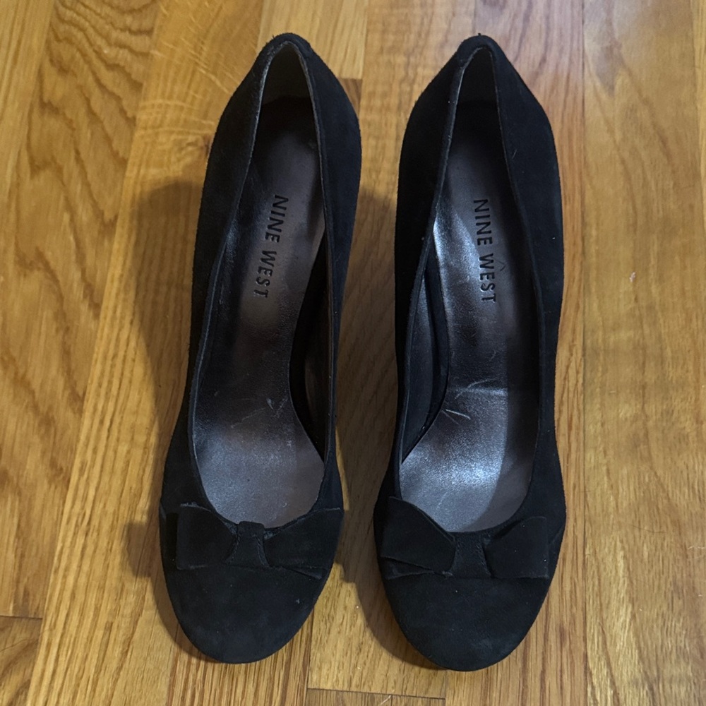 Nine West Black Suede Heels with Bow